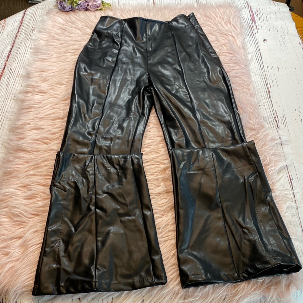 Abercrombie & Fitch Vegan Leather High Rise Split Leg Flare Pants sz S